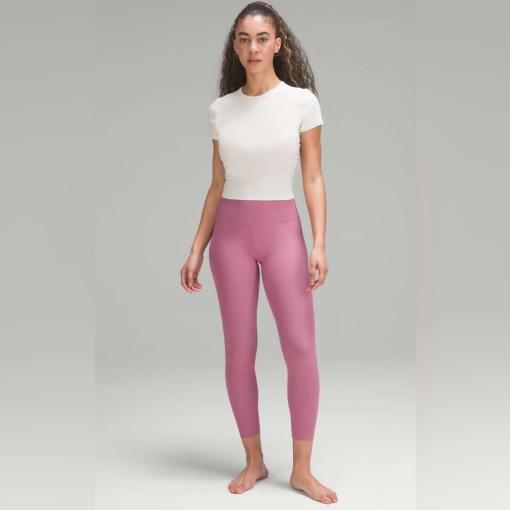 Lululemon Align Ribbed High-Rise Pant 25"
Velvet Dust Size 4